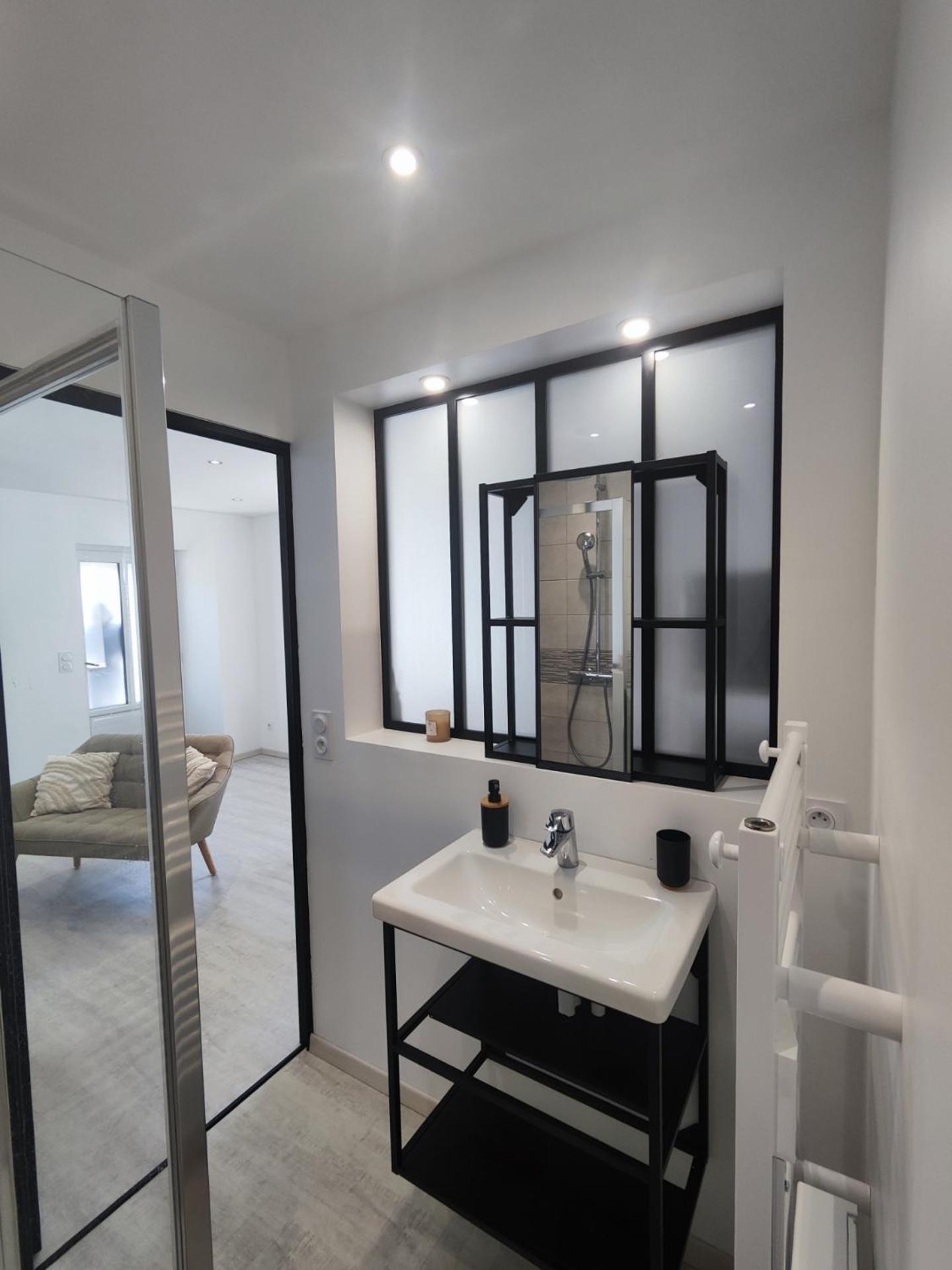 Studio Neuf Situe Au Coeur D'Un Bourg Paisible Pacé Εξωτερικό φωτογραφία
